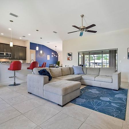 Villa Centrally Located Cape Coral Oasis On Fresh Water Extérieur photo